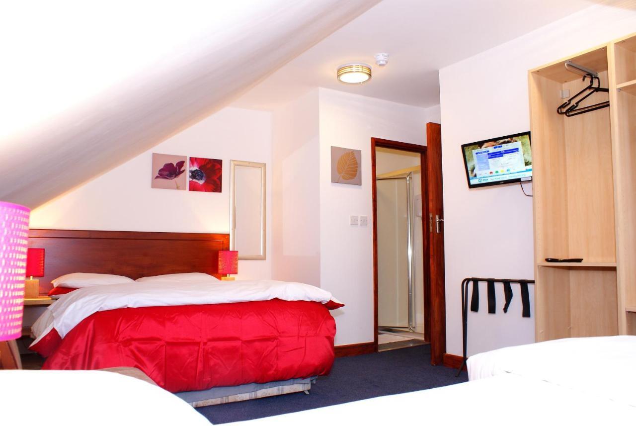 The Hindes Hotel Harrow Room photo