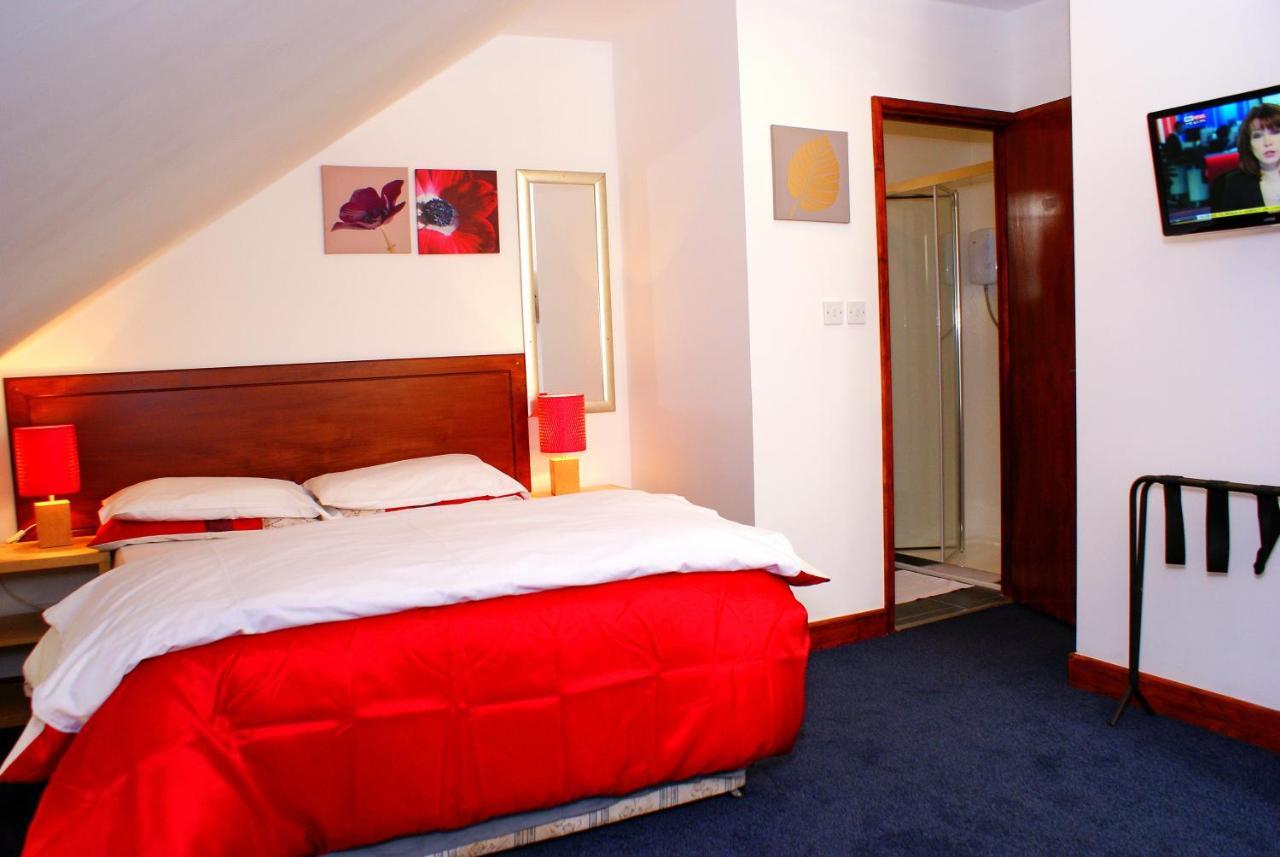 The Hindes Hotel Harrow Room photo